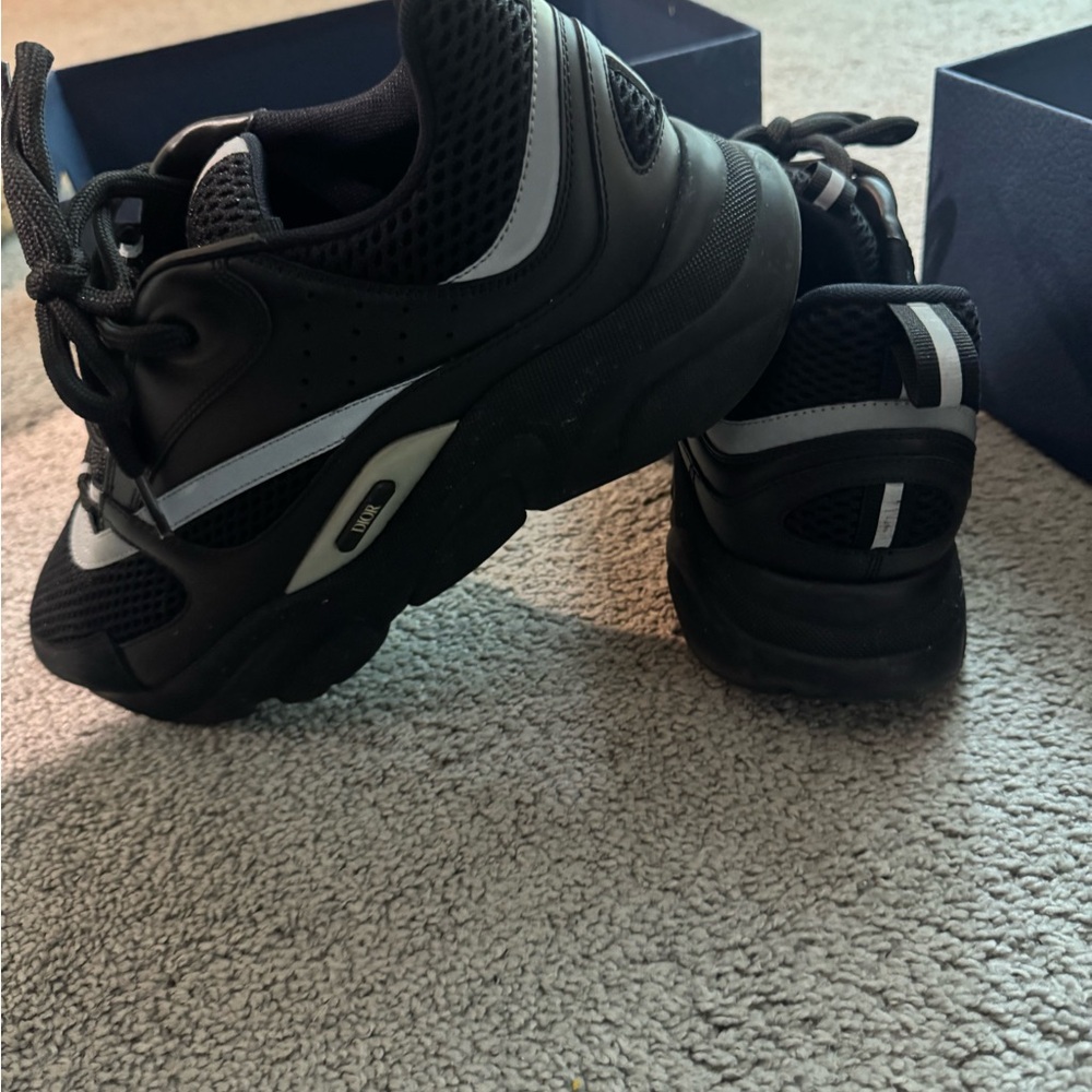 Dior B22 Sneakers